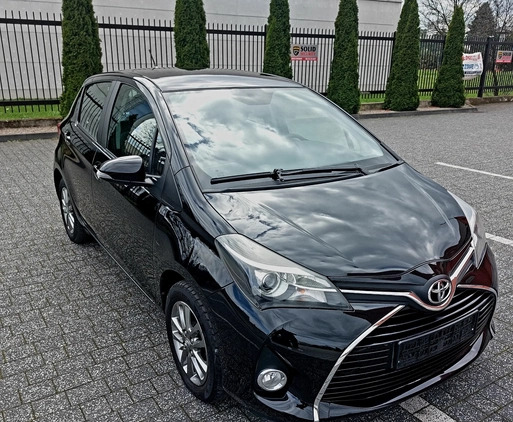 Toyota Yaris cena 41900 przebieg: 107000, rok produkcji 2015 z Radom małe 191